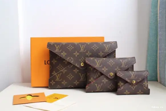 LOUIS KIRIGAMI POCHETTE VUITTON 0424